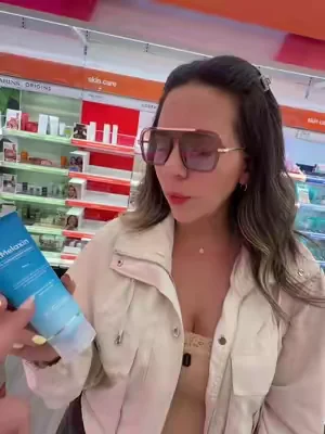 @Dr.Melaxin #drmelaxin #acidotranexamico #bodyserum #serum #ad 