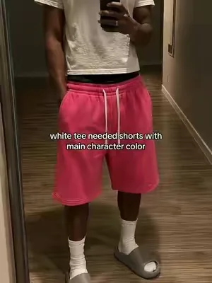 the pink does the talking, the fit keeps it calm #baggyshorts #pinkshorts #sweatshorts #fitcheck #xybca 