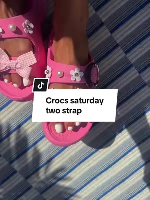 Crocs Saturday two strap platform sandals @Crocs #crocssuperbrandday #crocsnewarrivals 