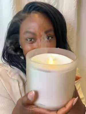 @Navi you never have to worry about me leaving a candle burning again. These flameless oil diffuser candles are perfect!  #oildiffuser #flamelesscandle #aromatherapy #candletok #diffuser 