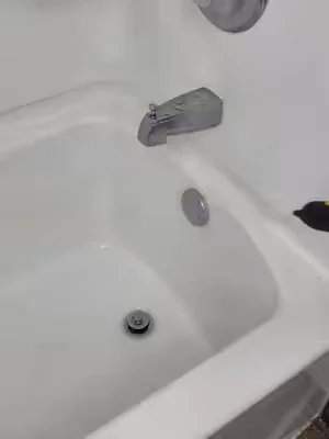 Dile adiós a tallar por horas 😫 El limpiador a vapor Steambot arranca la grasa de la cocina, pisos, paredes y el baño usando solo agua. Consigue el tuyo en el carrito naranja. 💯 #steamcleaning #limpiadoravapor #fyp #steambot #limpieza 