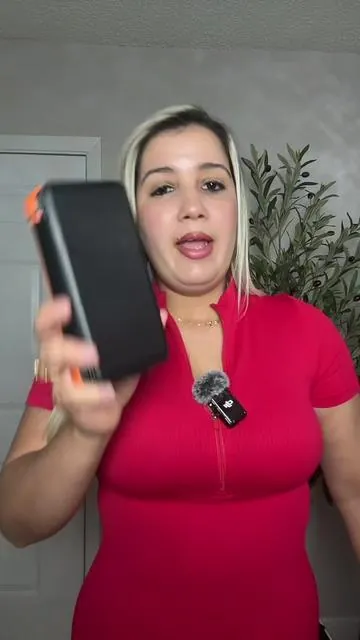 Power Bank Solar Portátil 20000mAh con Carga Inalámbrica y Cables Integrados #tiktokshopjumpstartsale #powerbanksolar #cargadorportatil #gadgetsutiles #accesoriosmovil