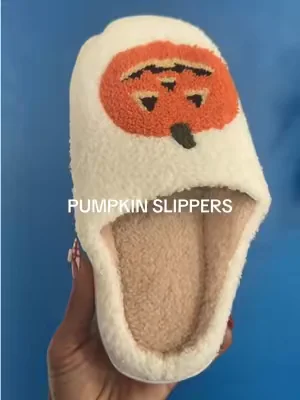 spooky szn is coming!🔥🎃🍁 #halloween #pumpkinslippers #slippers #spookyszn #houseslippers 