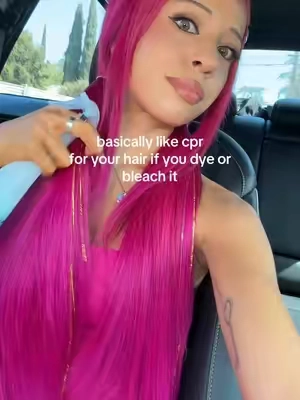 my hair was crunchy at one point after 5+ years of pink🧜🏼‍♀️ #hairhealth #dealsforyoudays #summerwins #pravanaleaveinconditioner #pravanacreatorboost @Pravana  🩵