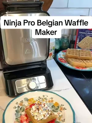 Ninja pro belgian waffle maker is great for making more than just waffles! #ninja #wafflemaker #breakfastideas #easydessert #dealsforyoudays 
