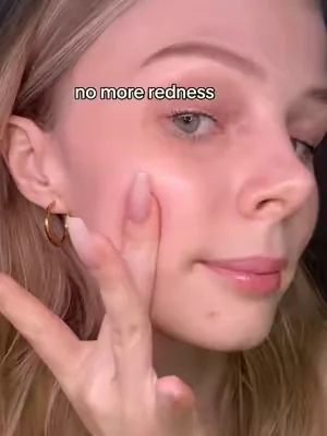 Summer + sensitive skin = disaster. This jelly is the only thing saving my face.#DealsForYouDays #skinbarrier #drleohonestreview #centellaasiatica #glassskin 