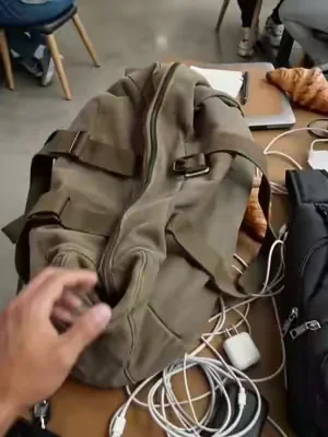 What's in my bag? (Spoiler: it's not much. But it's EVERYTHING.) 🕵️‍♂️#bag #worklife #bagaddict #fyp #tiktokshop 