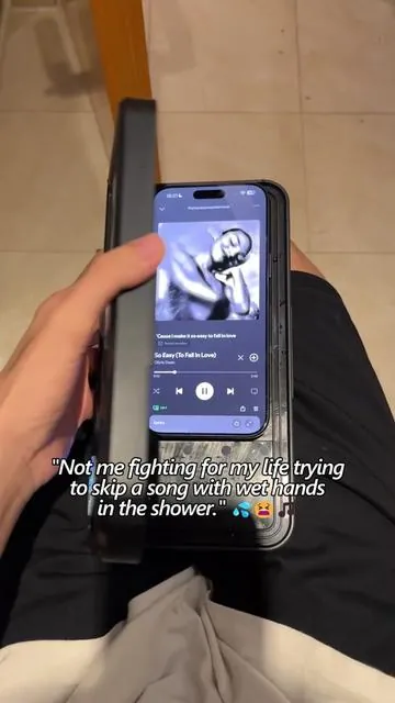 Vertical for TikTok, horizontal for Netflix. One mount. No compromises. 📲🔄📺 #BingeWatch #TikTokScroll #ShowerMount #PhoneHolder #Multitasking