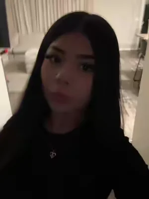 7657128703872339230