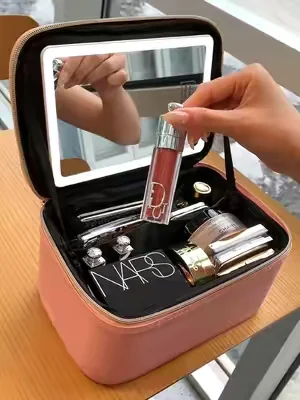 #makeupbag #travelbag #whatsinmybag #makeupmirror #girlythings 