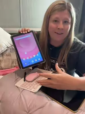 A tablet that’s actually affordable and comes with everything you need! #tablet #tabletaccessories #dealsforyoudays #summerwins #christmasgiftideas  