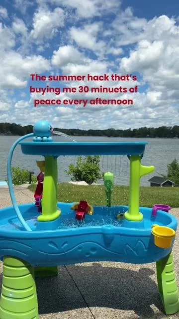 Mom- you deserve a little break.☀️🙌💦 #dealsforyoudays #watertable #outdoortoy #momhacks #toddleractivities 