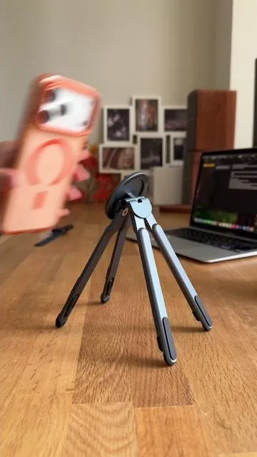 Laptop, iPad, and phone stand in one? Yes please #laptopstand #desksetup #workfromhomesetup #travelessentials #phonestand 