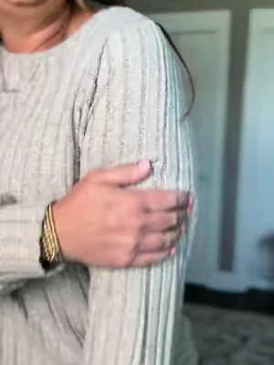 Wore this on repeat last fall #sweater 