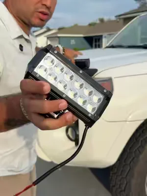 Barra de luces LED Nilight para camionetas, SUV y vehículos todoterreno. Su diseño resistente al agua ofrece una iluminación potente para caminos, trabajo, camping y aventuras off-road, con instalación versátil y gran durabilidad. #BarraLED #LucesOffRoad #AccesoriosParaCamioneta #dealsforyoudays #tiktokshopcreatorpicks 