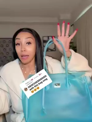 Replying to @🎀  𝒦𝒶𝒽𝓁𝒶  🎀 Meet your new everyday carry-all 💫 This oversized jelly tote gives you the same luxe-inspired look as the designer favorite—without the designer price. Spacious enough to fit all your daily essentials (and then some), it's perfect for the beach, pool, errands, travel, work, or weekend. #jellypurse #jellyfirkinbag #lookforless #summerpurse 