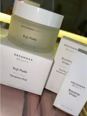 These amazing products are here to make your skin look and feel it’s Best click the cart to purchase 🛒👆🏼🛒👆🏼🛒👆🏼 @@Uncommon Beauty##bronze##bronzedrops##tonerpads