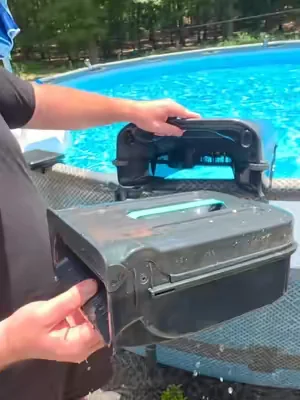 #poolskimmer #skimmer #aiperpoolskimmer #solarpoolskimmer #pool 