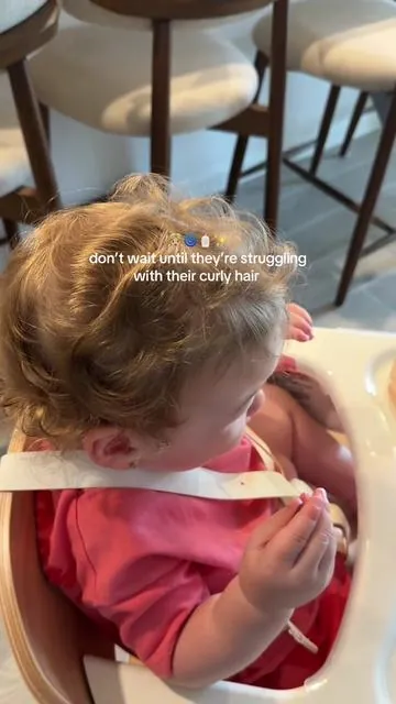 starting her curl routine young so she never hates her hair like i did 🤍 #curlyhair #toddlerhair #curlroutine #kidshaircare #dealsforyoudays 