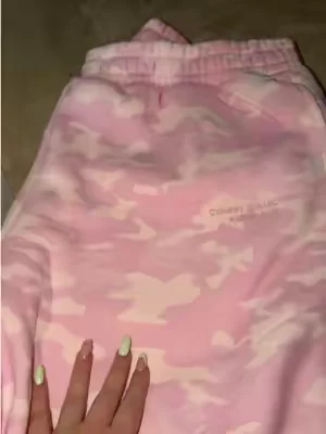 #comfrt #limitededition #comfrtclothing #sweatpants #sweatpantsoutfit 