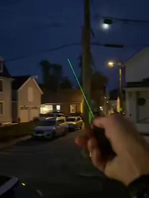 This laser pointer is so bright and super cheap #laser #lazer #laserpointer #lazerpointer #tiktokshop 