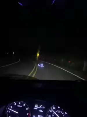This makes driving so much easier now #headsupdisplay #car #caraccessories #carsoftiktok #tiktokshop 