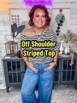 This off shoulder striped top exceeded all of my expectations!! It’s soft, comfortable and amazing quality!! It’s also available in several colors. I’m a true to size large wearing the size large in the apricot shade. @Hugcitar #offshouldertop #stripedtop #offshoulder #hugcitar #ttsacl 