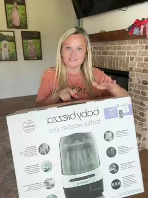You mean you don’t have to wash bottles?! This is a must have for expecting moms! #expectingmom #newmom #newmommusthaves 
