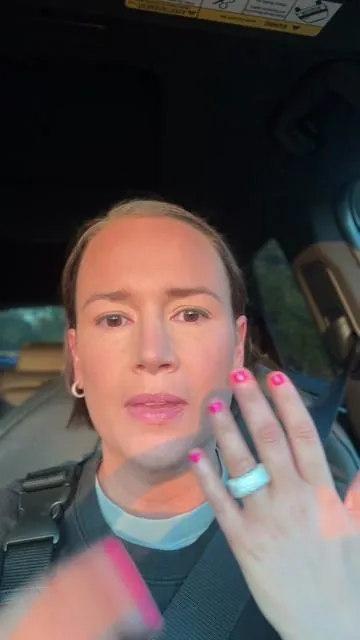 What happens when you don’t read discriptions lol! It’s a beautiful ring from @PAVOI tho! #smartringcover #ring #pavoi #summerwins #dealsforyoudays 