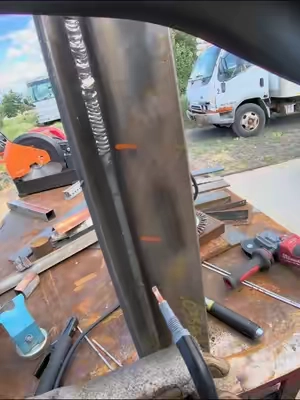 Just a quick demonstration of self shielded flux core weaving vertical up using the Tooliom Mig-135 Pro. #verticalwelding #learntoweld #DIY #garagetools #DealsforYouDays 