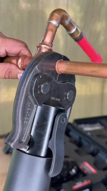 VEVOR Herramienta de presión para trabajos de plomeria en tubos de cobre. #vevortools #crimper #plumbing #tiktokshopsummerturnup #plomeria @VEVOR Store 