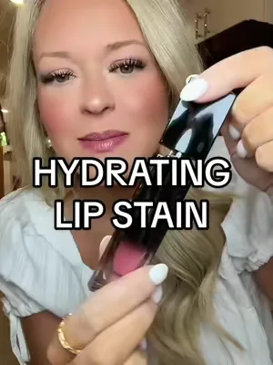A lip stain that actually leaves your lips hydrated!!! OBSESSED with this!! Influenced by @kellibrigallagher #lipstain #lipgloss #lipstick #lipstains #makeup 
