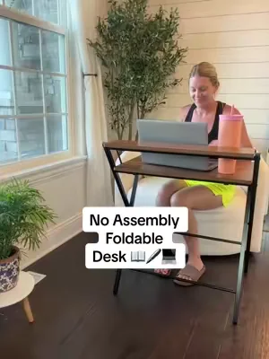 Perfect for apartments, dorms, bedrooms, small spaces, or if you don’t want a desk set up all the time #foldabledesk #smallspaces #foldingdesk #dormlife #backtoschoolshopping 