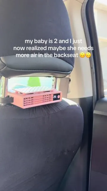 If your car doesn’t have AC vents in the back, your baby is probably hot 🫣 