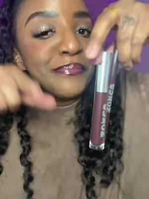 A love a good lip combo! #lipcombo #buxom #liplinerhack #lipplumpergloss #lipplumper 