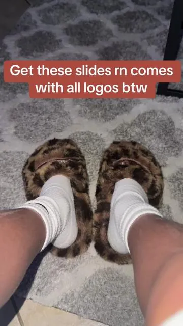 Get these slides right now great for summer and is very comfortable and very high quality great for everyday wear #fashion #balenciaga #designer #balenciagaslides #reps 
