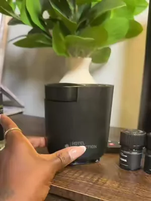 Mini LOFT diffuser is wireless and makes the whole house smell EXPENSIVE.  #oildiffuser #diffuser #aromatherapy #waterlessdiffuser #smellgood 