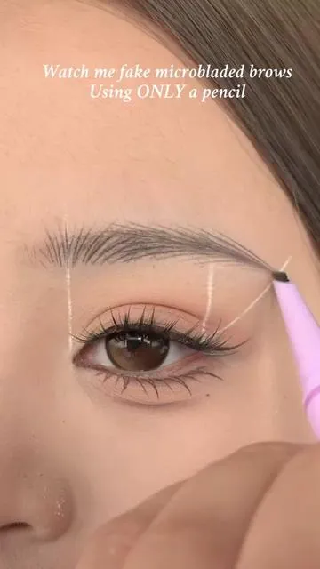 This is NOT microblading.It’s a brow pencil.#SUREZIA #eyebrowpencil #eyebrowtutorial #eyebrows #browstutorial #thinbrows #browstutorial #sparsebrows #surezia #browpencil 