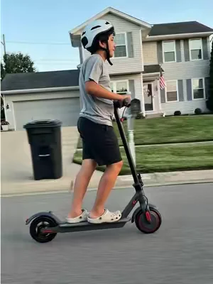 This ELECTRIC SCOOTER is on sale right now!! @AOPOSHOP US #creatorsearchinsights #escooters #electricscooters #electricscooter #escooter