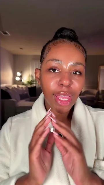 Thank me later!!! Celimax is a top brand in Korea and I see exactly why!!!! @celimax.global #celimax #dealsforyoudays #evenskin #hyperpigmentation #skinbrightning 