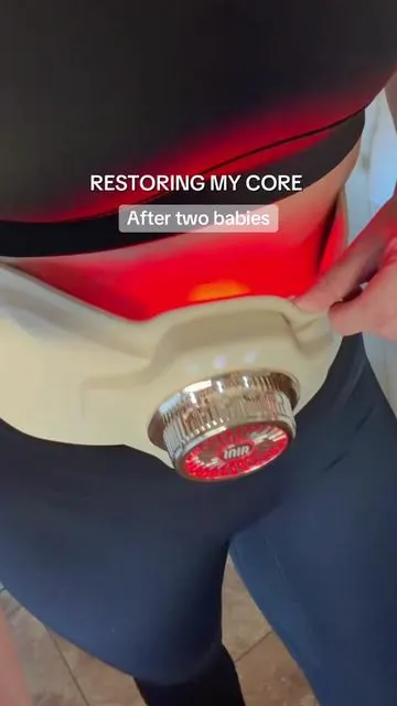 Restoring my core after 2 babies 🤍 I’ve learned postpartum recovery isn’t about “bouncing back.” It’s about rebuilding your core, getting stronger, and creating routines that support the body you’re in today. #PostpartumRecovery #coreworkout #bodyconfidence #redlighttherapy 