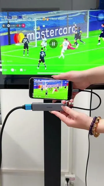 ¿Cómo es que no había descubierto este increíble producto antes? ¡Mi televisor lleva tanto tiempo sin usarse, por fin puedo aprovecharlo! #adaptador #USBCHub #DockingStation #viralvideo #dealsforyoudays 