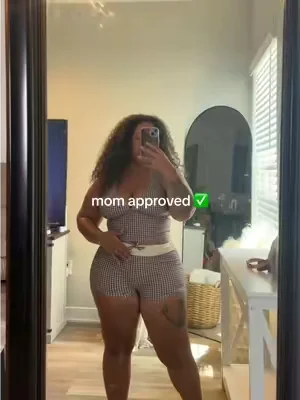 #momapprovedswimwear #swimwearfashion #bathingsuitseason #momtok 