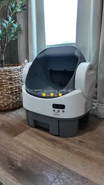 The best investment I’ve made as a cat mom!! Never going back to a regular litter box! @Warcat Pro #automaticlitterbox #litterbox #catmom #catlitter #catparent 