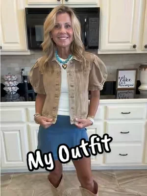 I linked all the things! I’m in an XS in the jacket and a small in the skirt. I’m 5’5” and 115 lbs. #dealsforyoudays #OOTD #concertoutfit 