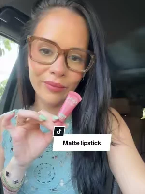 Los colores son divinos pero la consistencia es hidratante sin sensación pegajosa @NYX Professional Makeup #tiktokshopcreatorpicks #DealsForYouDays #premiumbeautypicks #dfyd #SummerVibes 