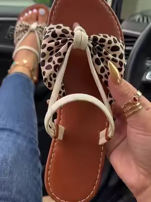 The product is in the cart, my dear friends. #sandals 