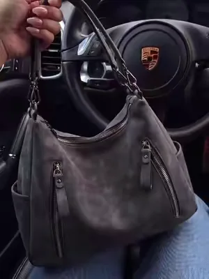 The product is in the cart, my dear friends. #womenbags #handbags #bags #womenbag #bag 