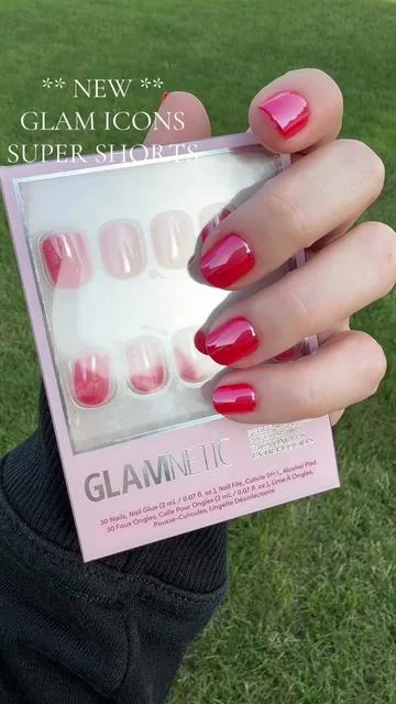 OBSESSED WITH THIS RED #summerwins #dealsforyoudays #pressons #nailsathomecheck #pressonnails @Glamnetic 