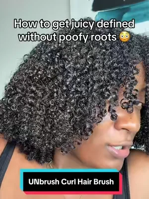 The best defining brush I’ve ever used on my hair for defined juicy curls 🤯#UNbrush #CurlyHair #type4hair #washngo #dealsforyoudays 